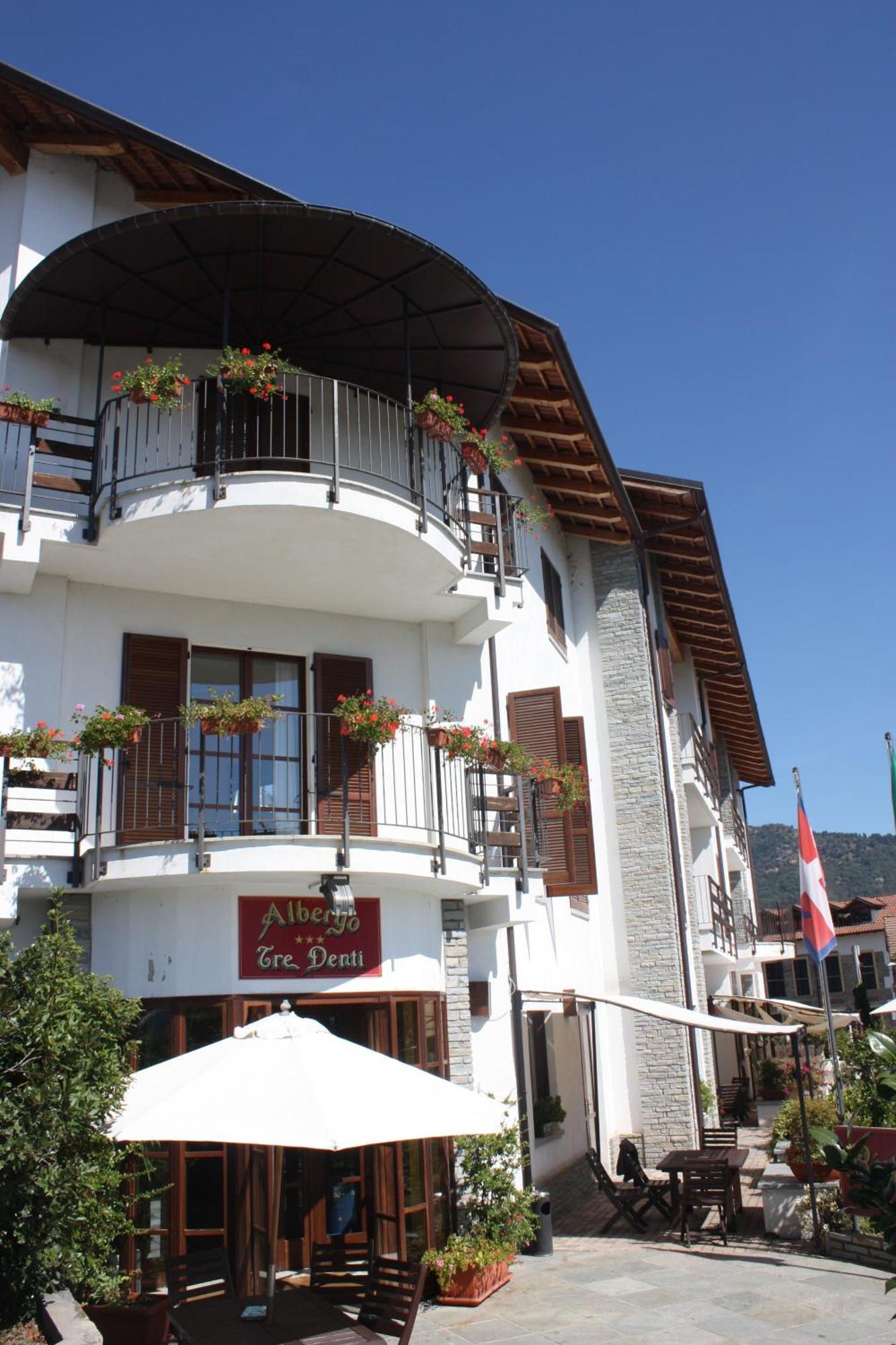 Hotel Tre Denti Cantalupa Exterior photo